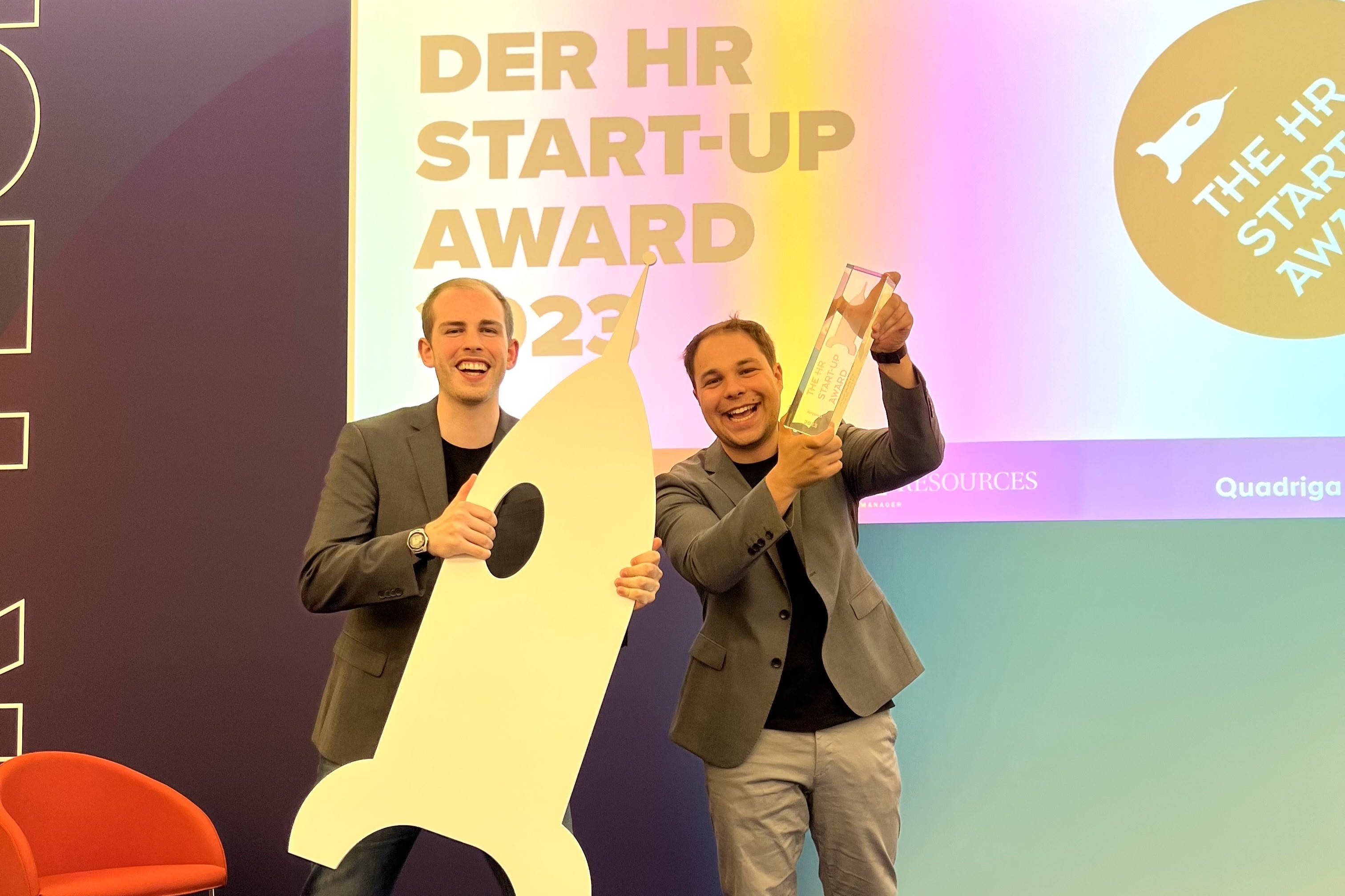 Malte and Jan receiving the HR Start-up Award 2023.