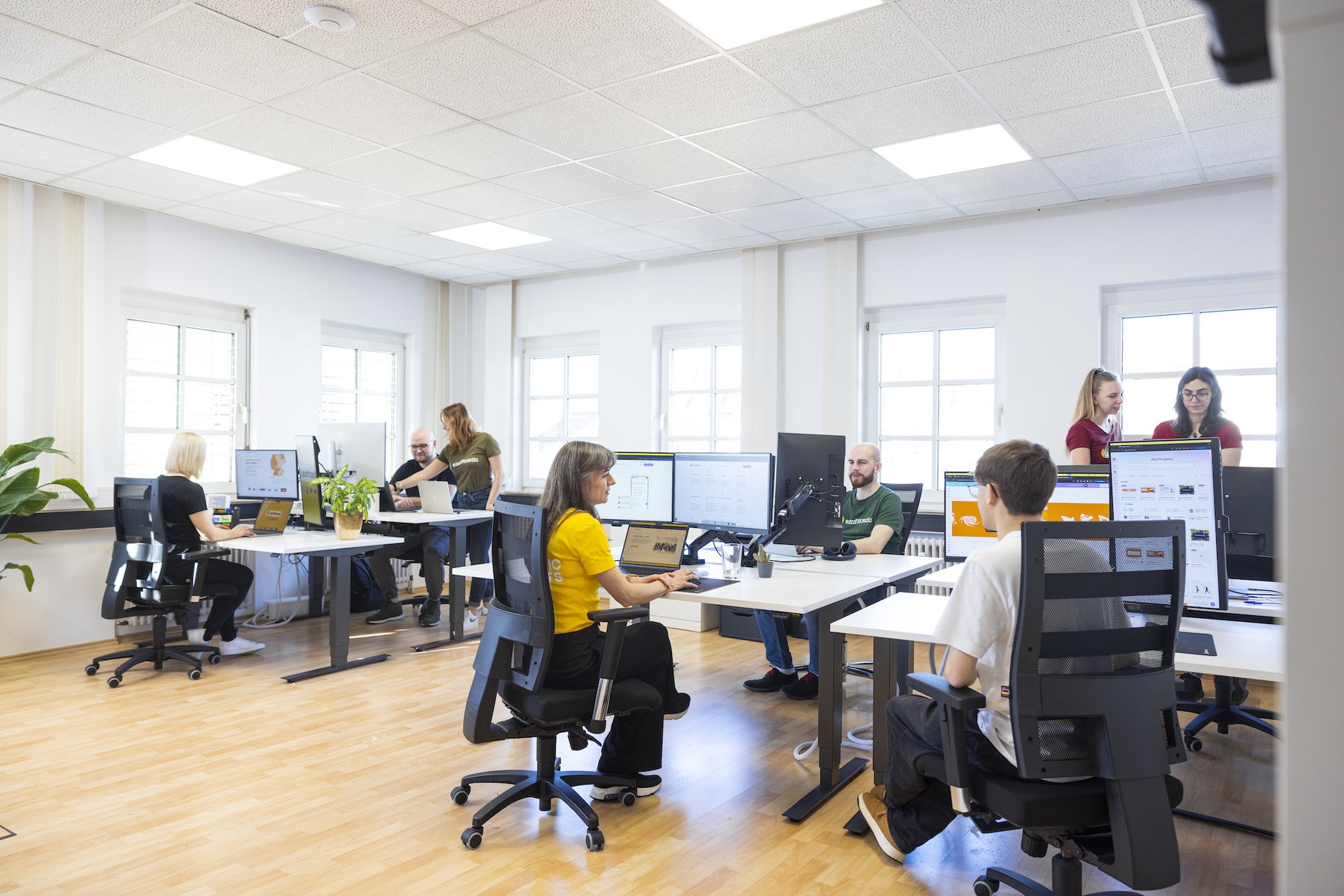 Malte, Jan und Hendrik im Büro